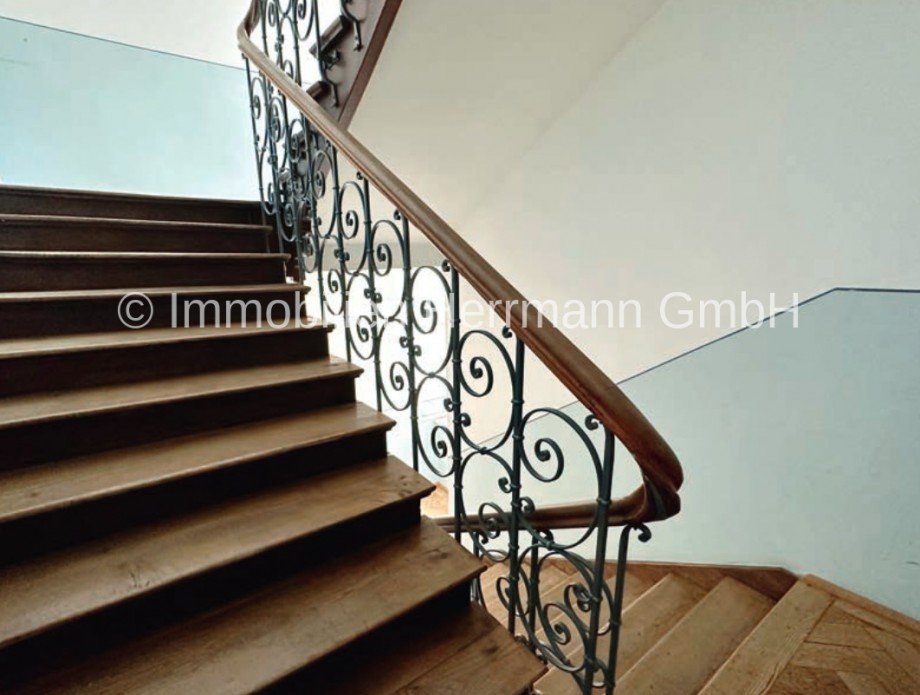 15 Dachgeschosswohnung M�nchen