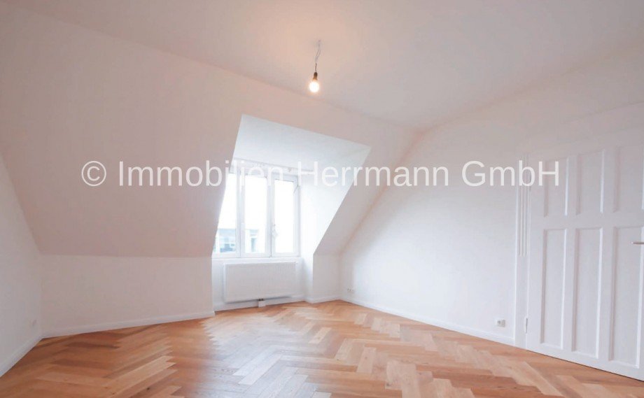 7 Dachgeschosswohnung M�nchen