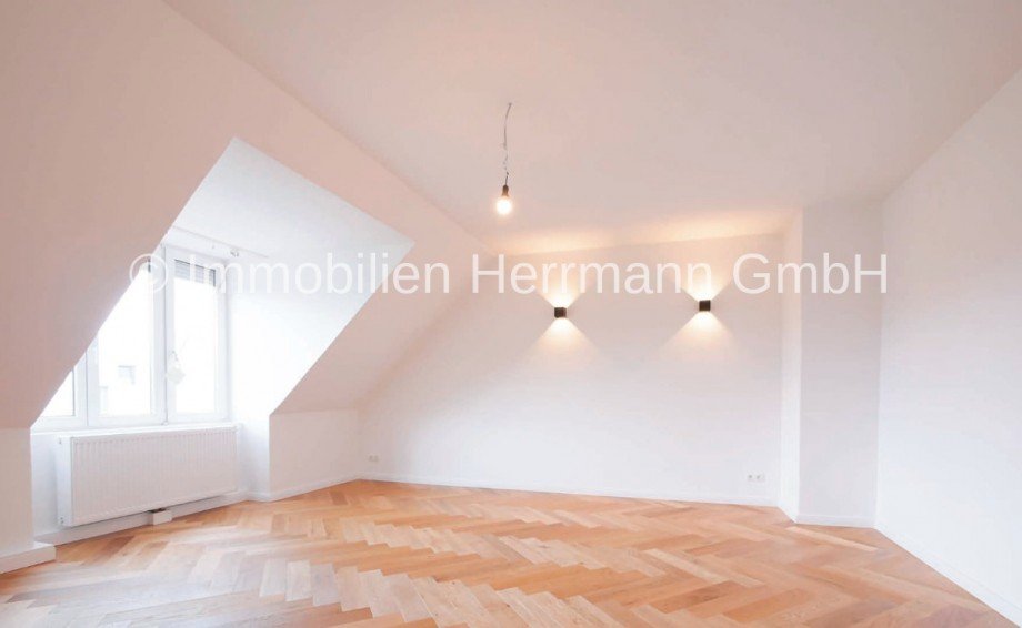 8 Dachgeschosswohnung M�nchen