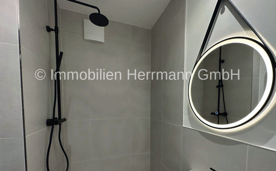 13 Dachgeschosswohnung M�nchen